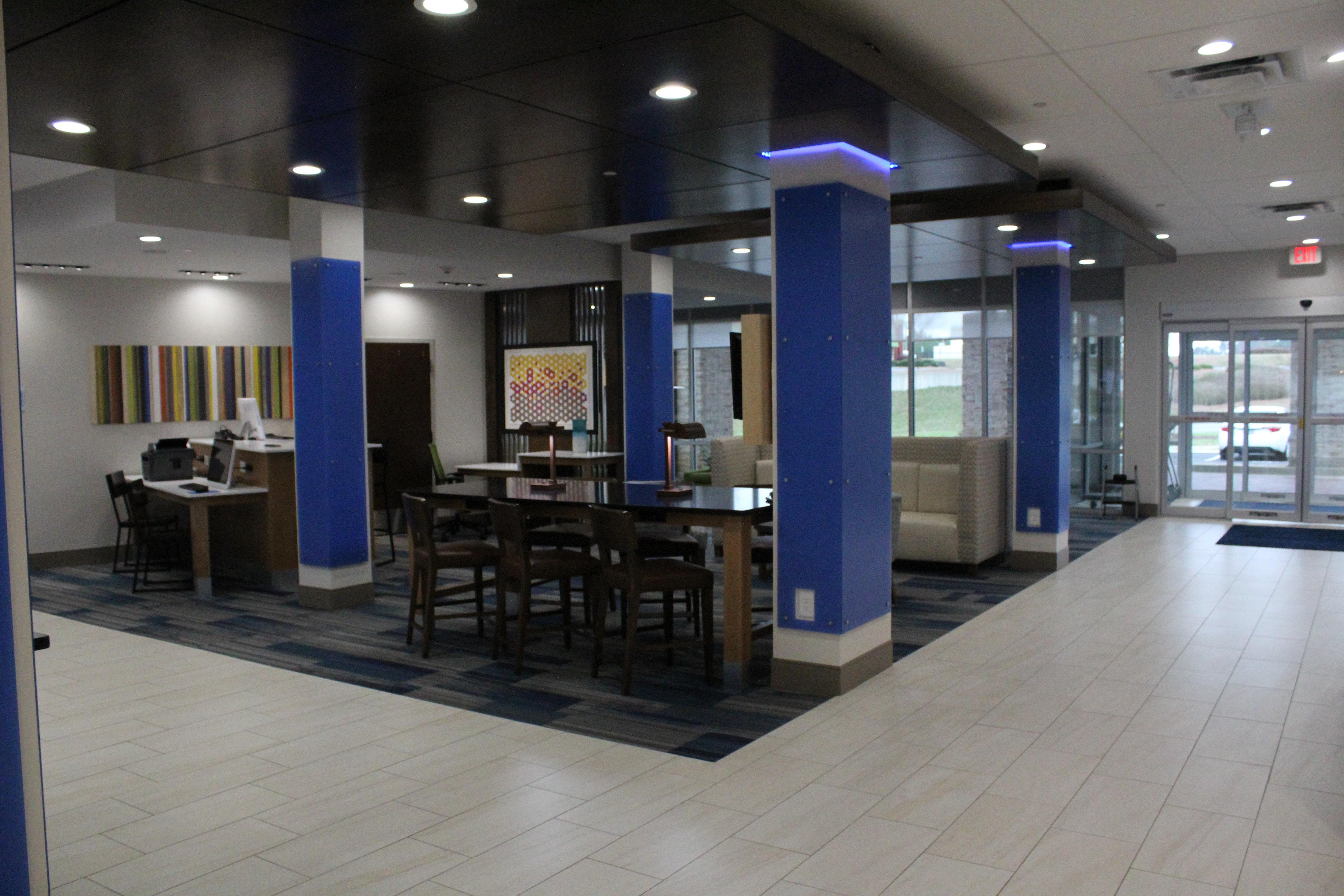 Holiday Inn Express & Suites - Milledgeville, An Ihg Hotel Zewnętrze zdjęcie